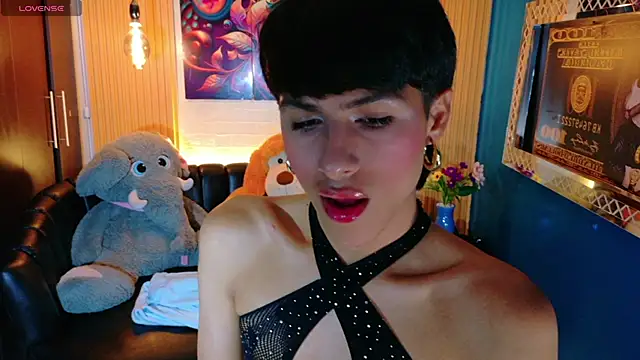 StormLuxX online show from April 4, 8:06 pm