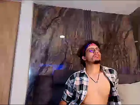 EnzoDarkwood online show from December 2, 1:36 pm