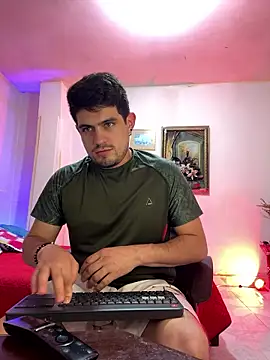 williamsmiiths16 online show from January 19, 12:57 am