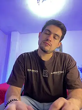 williamsmiiths16 online show from February 7, 2:24 pm