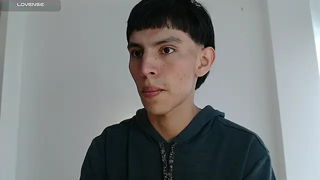 andrew courtzz online show from December 19, 7:22 pm