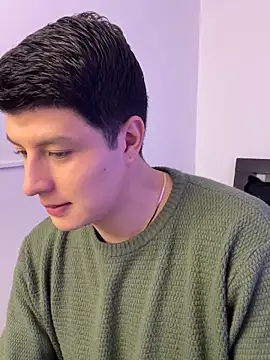 Goldenknight33 online show from February 10, 1:05 pm