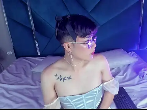 LyamMarven01 online show from December 23, 5:27 am