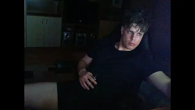 GymGuy0505 online show from March 2, 11:23 pm