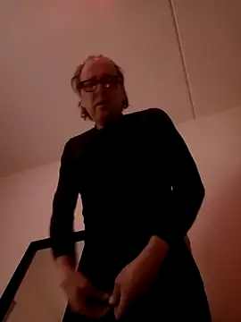 Olivassl22 online show from March 31, 6:53 pm