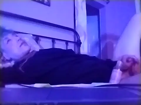 AskAveryAnything online show from March 14, 6:31 am