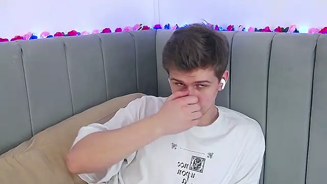 NickJohnas online show from February 21, 6:47 am