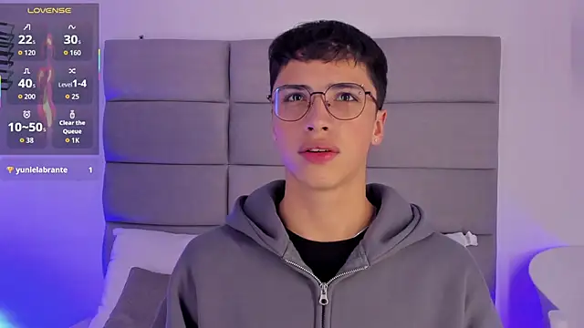 JoshClaarktt online show from June 13, 4:21 am
