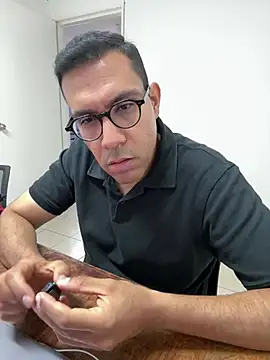 AdrianGarcia89 online show from June 11, 1:27 am