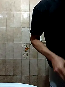 L hotcream online show from February 13, 6:35 pm