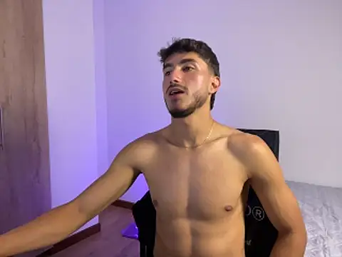 LIAM COLT online show from March 3, 7:21 pm