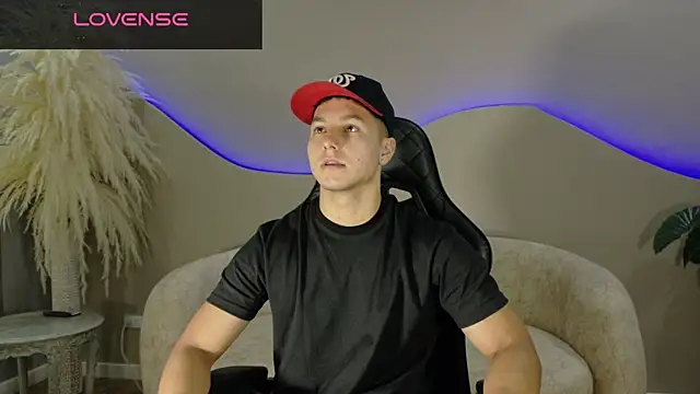 Noah Clarkk online show from July 3, 5:39 pm