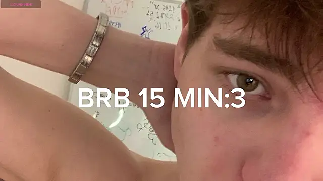 andyyzzz online show from January 19, 2:14 am