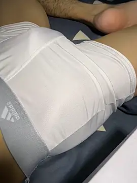 phinn18400 online show from March 30, 6:31 pm