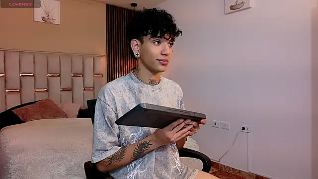 Hellish centipede online show from January 17, 8:11 pm