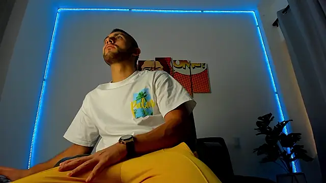 kael lux online show from January 16, 8:11 pm