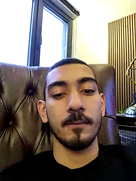 rzgaronlinq online show from January 8, 1:49 pm