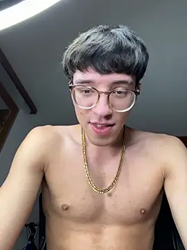 ArthurDavies  online show from February 7, 8:43 am