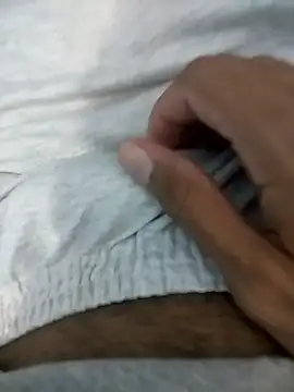 vitorpau22cm online show from January 12, 1:31 am