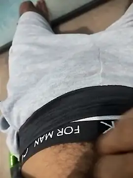 vitorpau22cm online show from January 11, 1:21 am