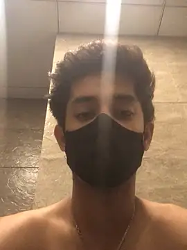 karan72819 online show from June 19, 8:46 pm