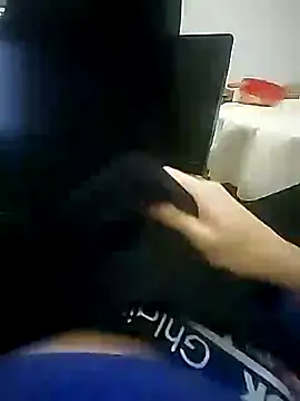 lhow online show from February 8, 9:08 pm