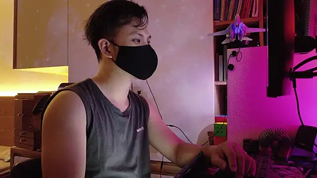 OnlyHand9x online show from July 7, 5:05 pm
