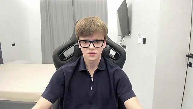 bonekoambalabu online show from April 26, 4:15 pm