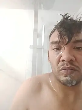 latinomoreno95 online show from January 13, 10:25 pm