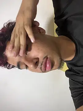 lzinho9153 online show from June 14, 9:39 pm