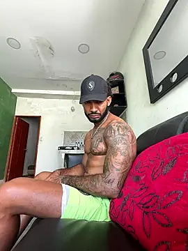 leon97hot online show from January 9, 8:14 pm