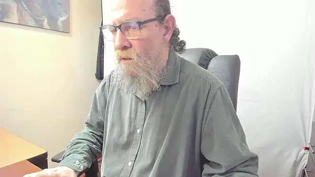 Uncle Hottie online show from February 20, 6:31 pm