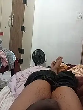 leozinho23cm23 online show from May 25, 9:43 pm