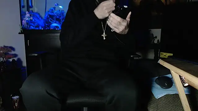 EspanolVato online show from February 3, 10:20 am