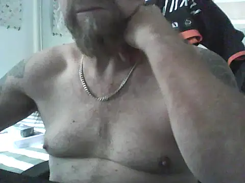 loudandproud online show from March 7, 4:32 am