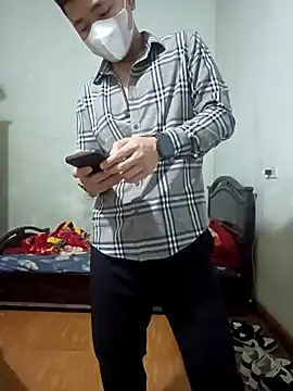 Hoangvan99997 online show from March 4, 2:57 pm