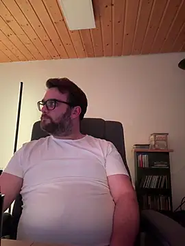 Dominic2295 online show from March 2, 4:36 pm