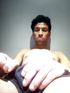 AlejandreBy online show from February 14, 10:49 pm