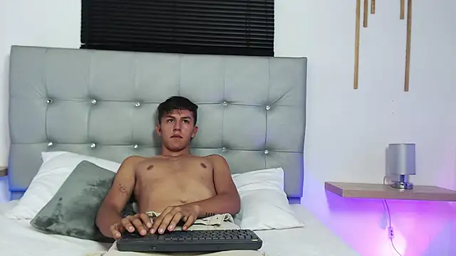 johnny blake  online show from January 12, 9:41 pm