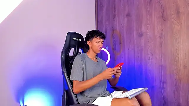 neitan miller  online show from February 24, 4:19 pm