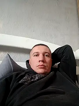 DisguisedMemory97111 online show from April 13, 11:33 am