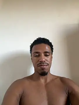 LorenzoBlack27 online show from May 17, 7:32 pm