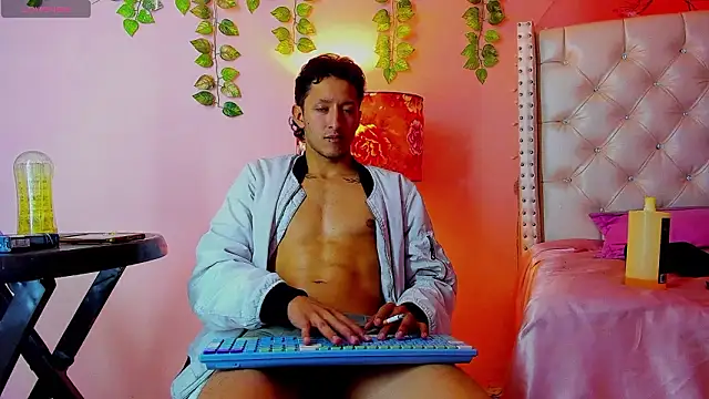 bruno do santos online show from February 3, 6:22 am