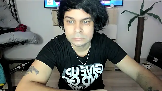 LorenzoBoy99 online show from January 11, 9:29 pm