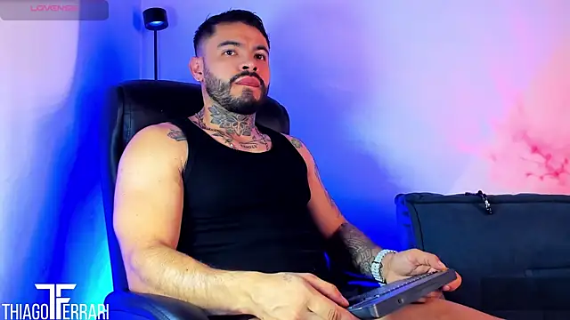 thiago ferrari  online show from April 11, 4:41 am