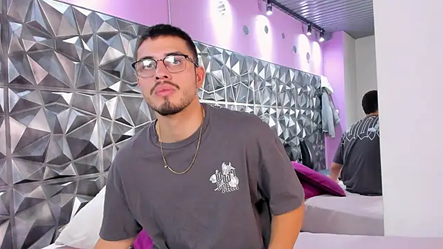 Jay Grip online show from March 25, 6:12 pm