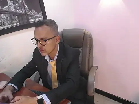 Oswalldo   online show from February 11, 11:37 am