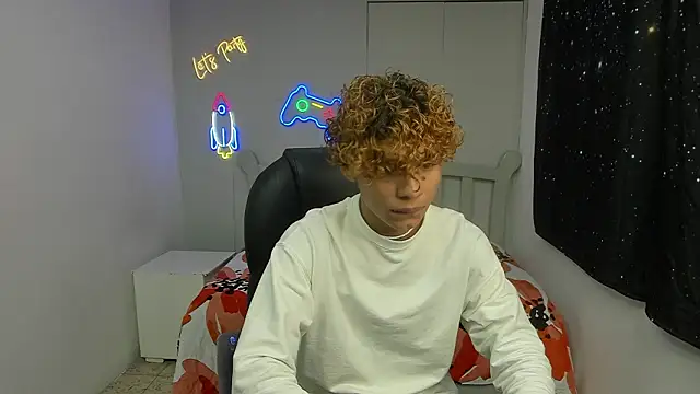 Anyelo Twink online show from February 2, 8:17 pm