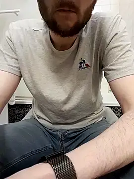 80julien online show from March 23, 7:42 pm