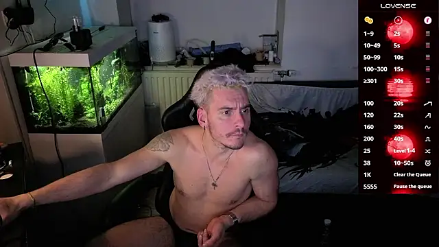 Rayzel White online show from March 15, 11:55 pm